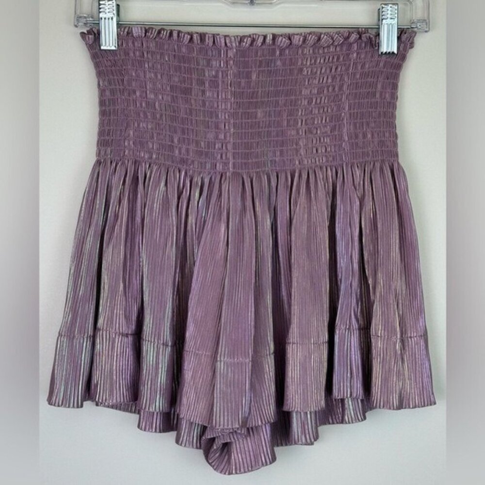 QUEEN OF SPARKLES Lavender Shimmer High Rise Swing Shorts Metallic Pleated Sz XS